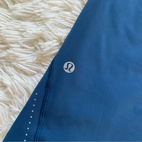 Lululemon Break Free Crop
Night Tide - Picture 3 of 10